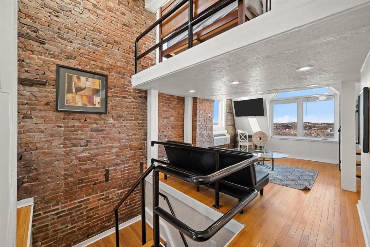 Skyline At Your Door - Studio With A View Pittsburgh Dış mekan fotoğraf