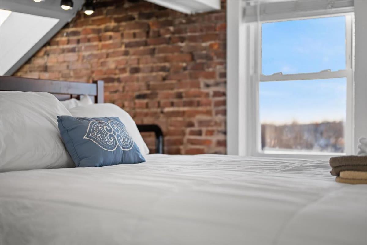 Skyline At Your Door - Studio With A View Pittsburgh Dış mekan fotoğraf