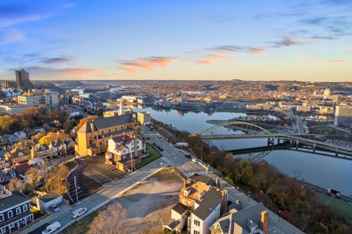 Skyline At Your Door - Studio With A View Pittsburgh Dış mekan fotoğraf