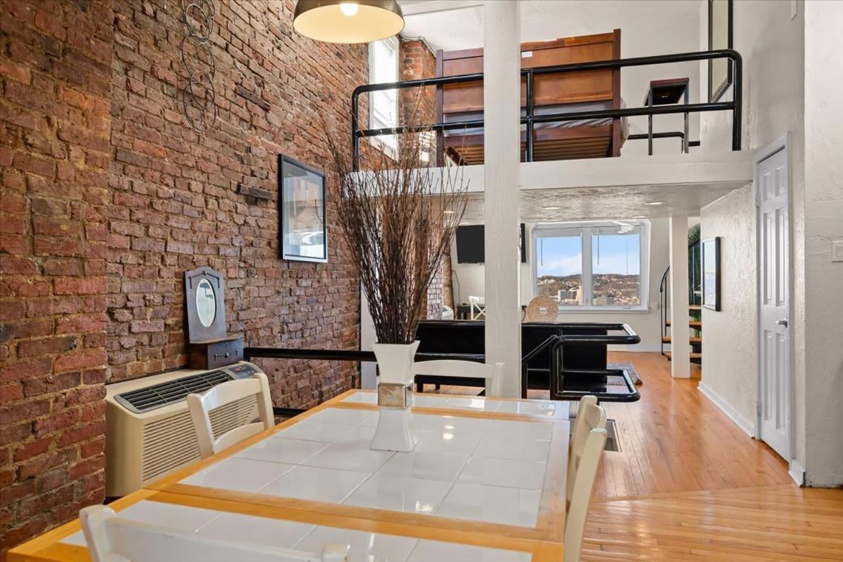 Skyline At Your Door - Studio With A View Pittsburgh Dış mekan fotoğraf