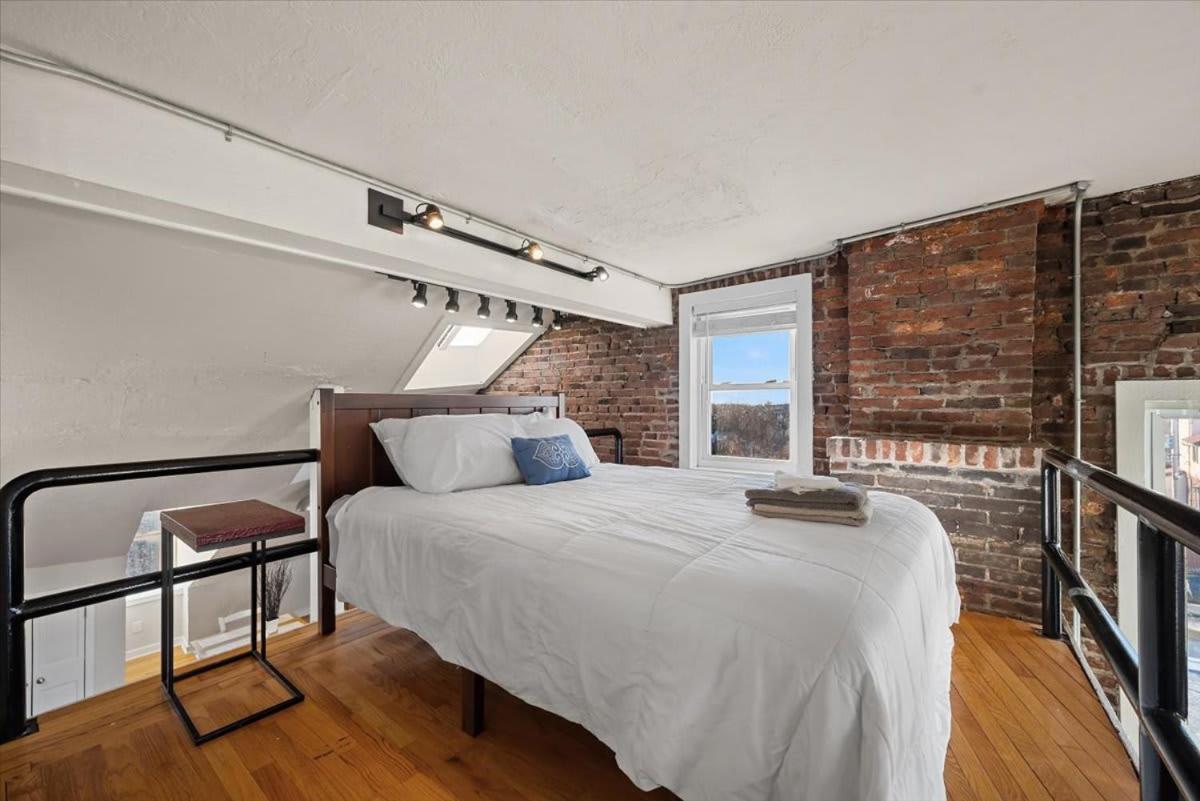 Skyline At Your Door - Studio With A View Pittsburgh Dış mekan fotoğraf