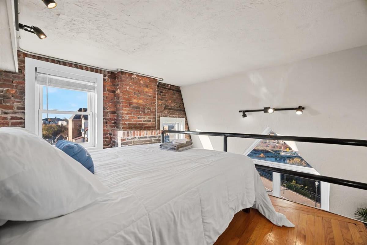 Skyline At Your Door - Studio With A View Pittsburgh Dış mekan fotoğraf