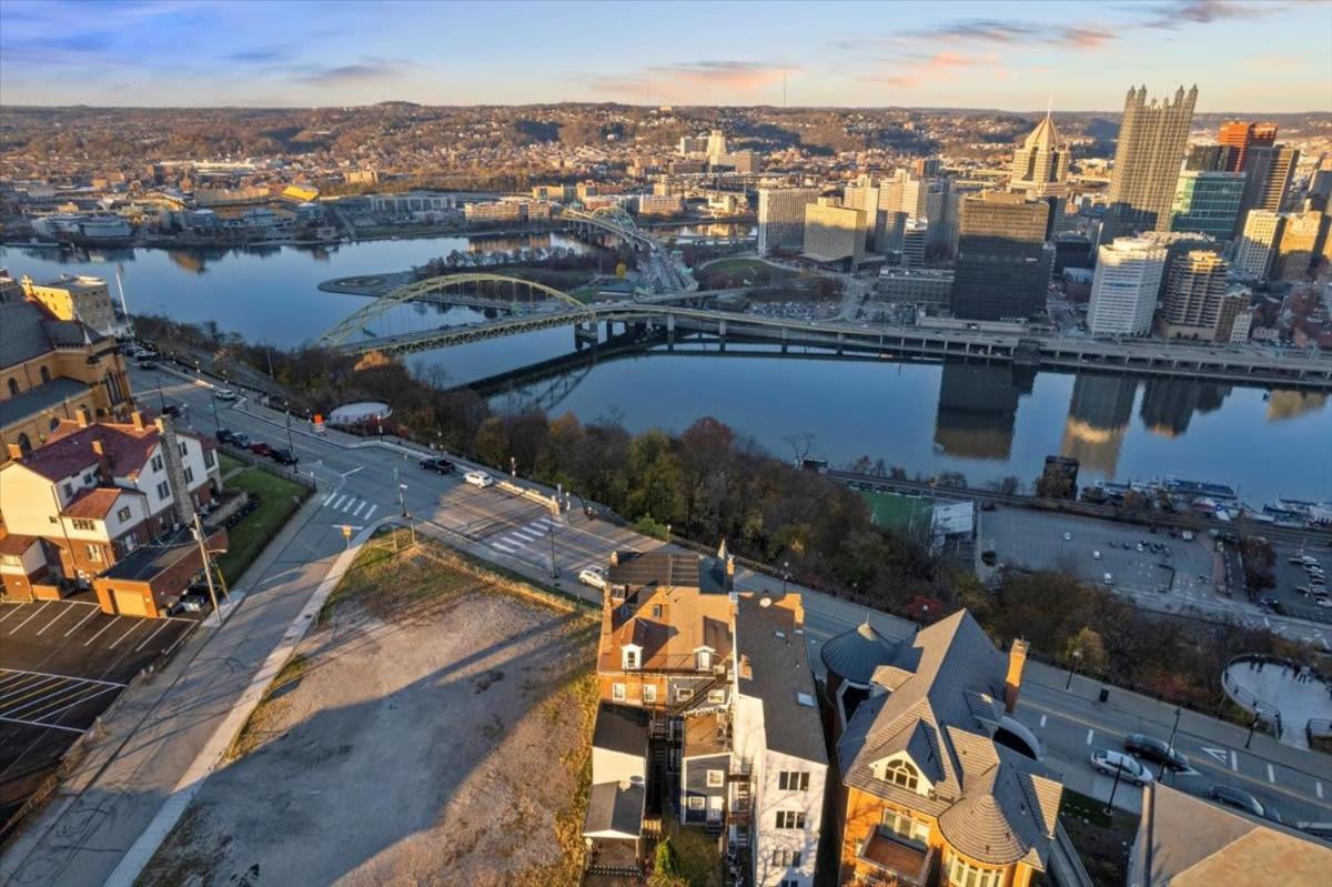 Skyline At Your Door - Studio With A View Pittsburgh Dış mekan fotoğraf